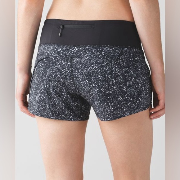 Lululemon Run Times Short Mini Splatter White Black size 4 - Picture 2 of 8